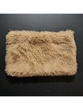 IPSY GLAM BAG!! FUR WITH PURPLE GEM AND GOLD ZIPPER PERFECT CONDITION !